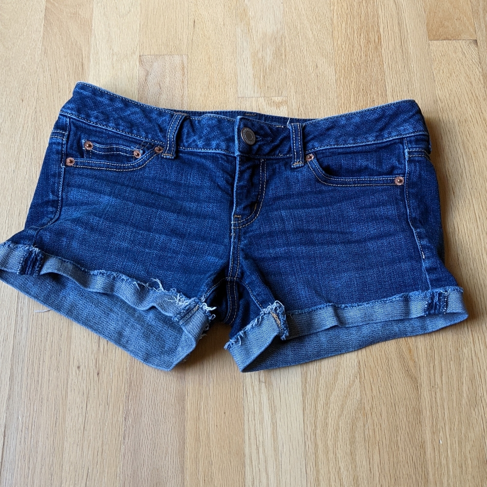 American Eagle cut off jean shorts size 4